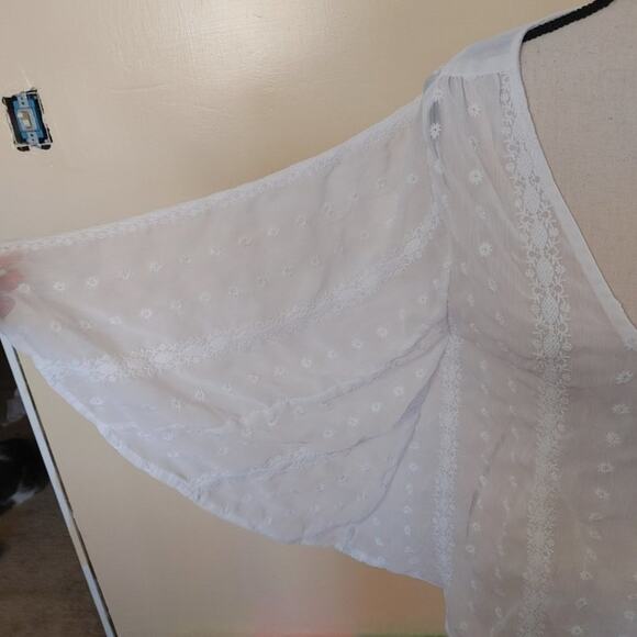 Nicole Miller Size Small S White Flowy Blouse Sheer V Neck Top Summer Boho Indie - Picture 8 of 13